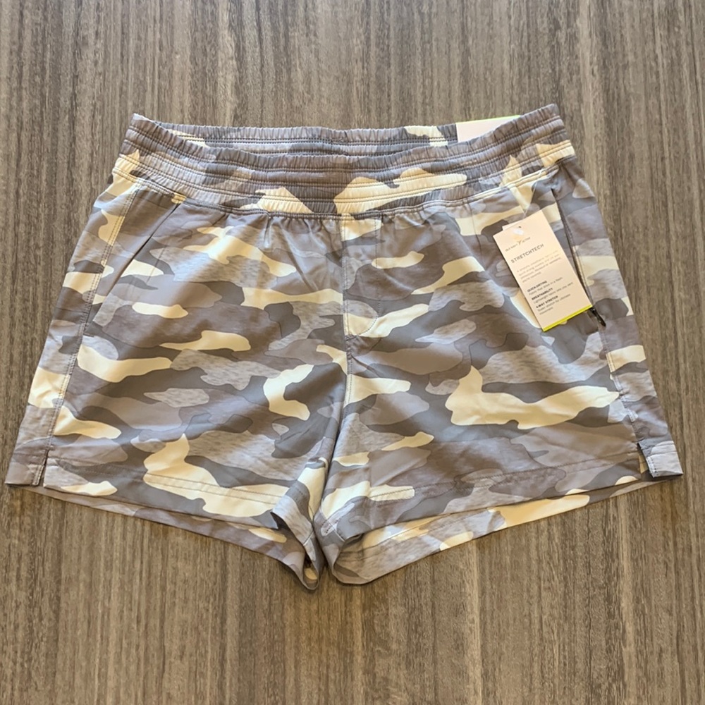 Old Navy Camo Athletic Shorts NWT